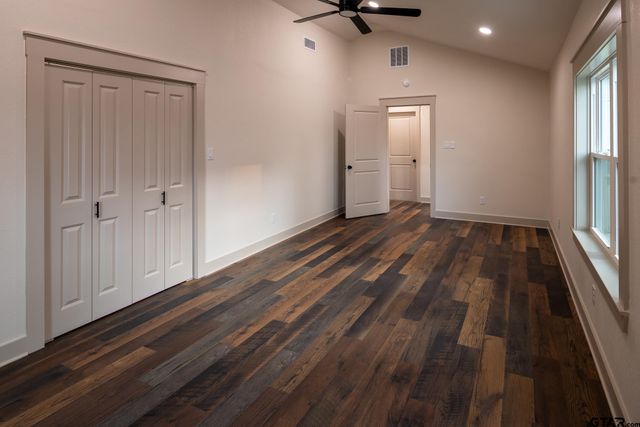 301 E Henderson, Overton, TX 75684