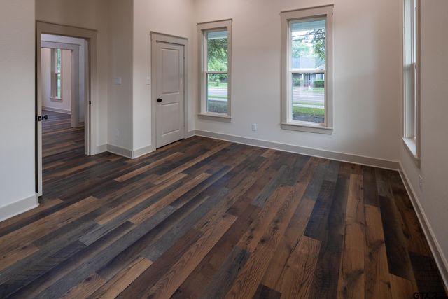 301 E Henderson, Overton, TX 75684