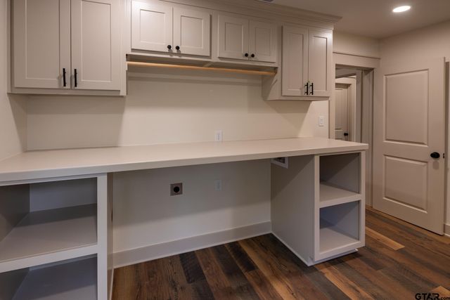 301 E Henderson, Overton, TX 75684