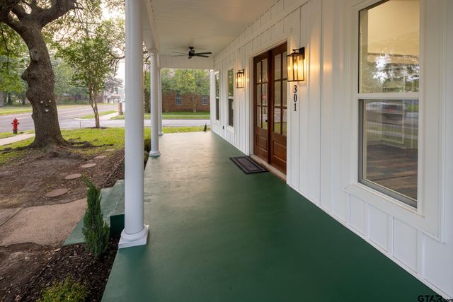 301 E Henderson, Overton, TX 75684