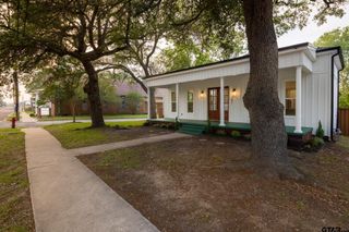 301 E Henderson, Overton, TX 75684