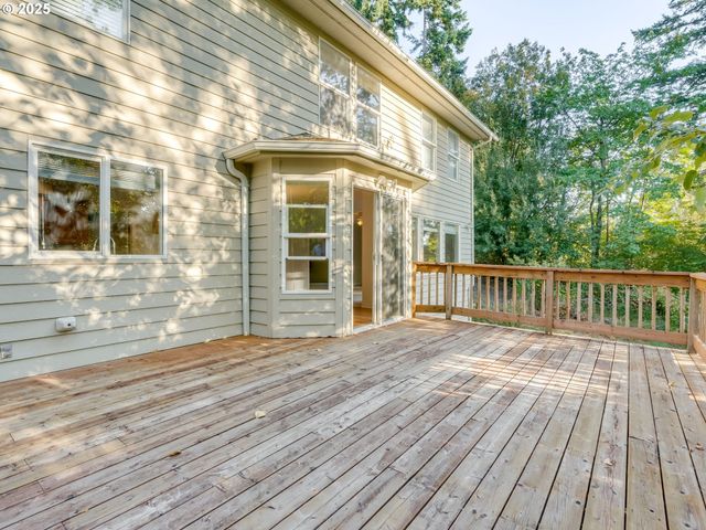 551 HAUSSLER Rd, Kelso, WA 98626