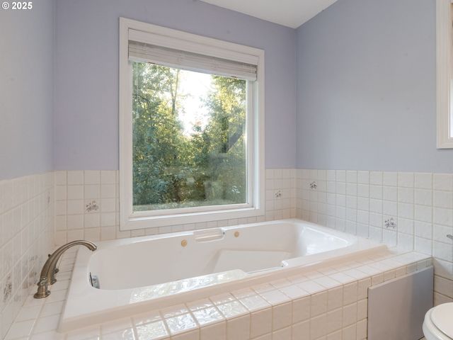 551 HAUSSLER Rd, Kelso, WA 98626