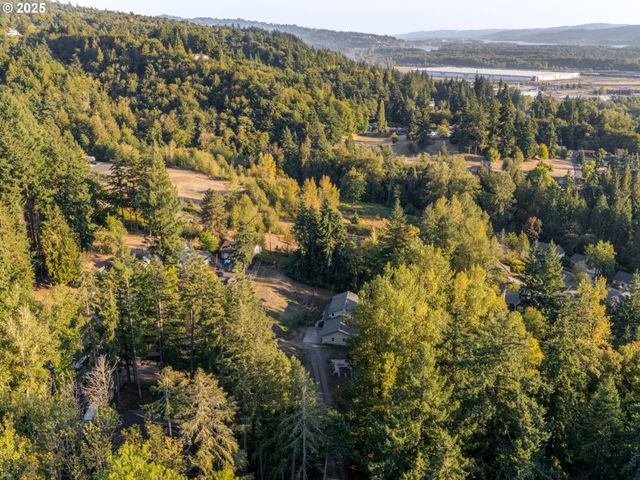 551 HAUSSLER Rd, Kelso, WA 98626