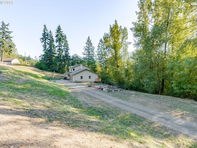 551 HAUSSLER Rd, Kelso, WA 98626