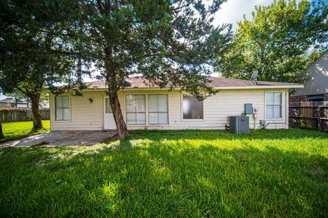 13314 Sablewood Lane, Houston, TX 77014