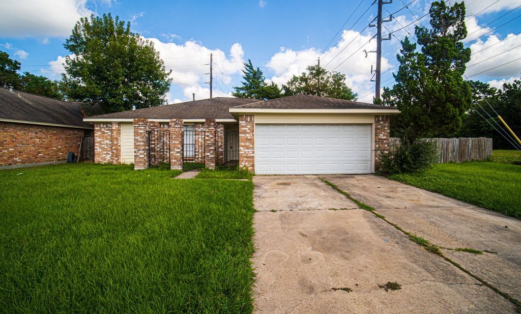 13314 Sablewood Lane, Houston, TX 77014