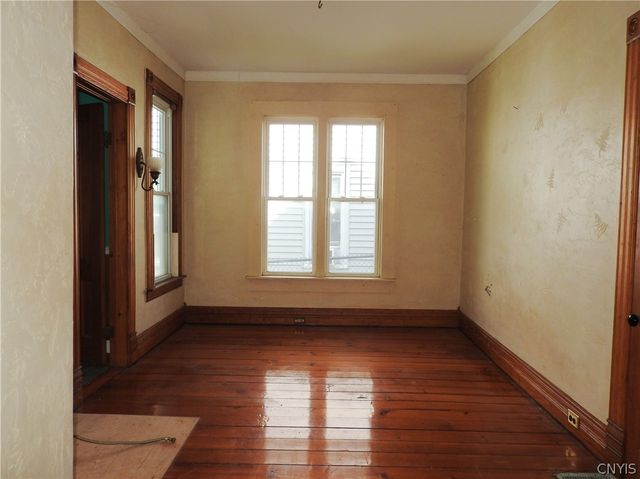 13 Wood Street, Auburn, NY 13021