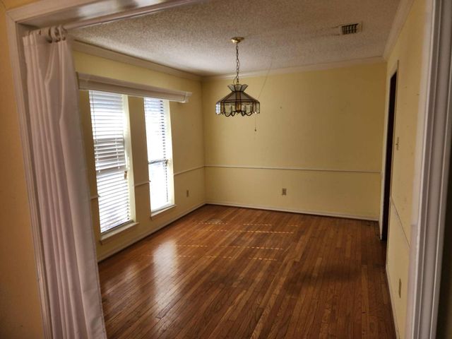 1316 Edna Street, Commerce, TX 75428