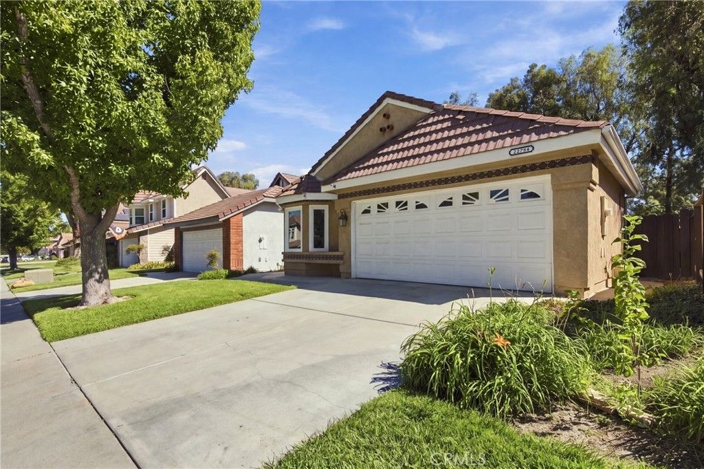 26764 Pamela Dr, Canyon Country, CA 91351 — photo 2