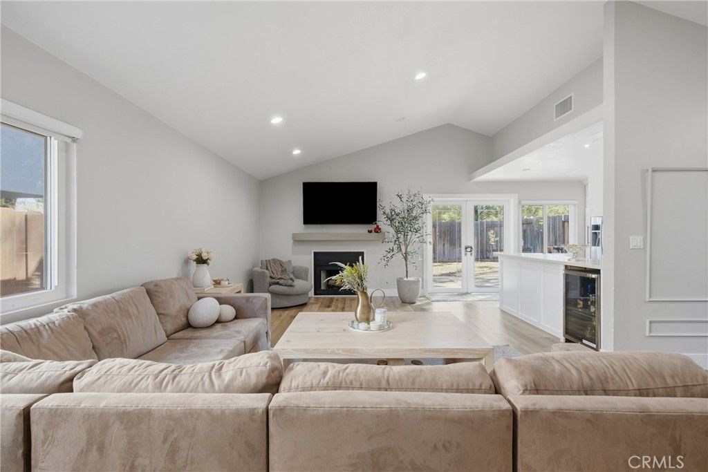 26764 Pamela Dr, Canyon Country, CA 91351 — photo 3
