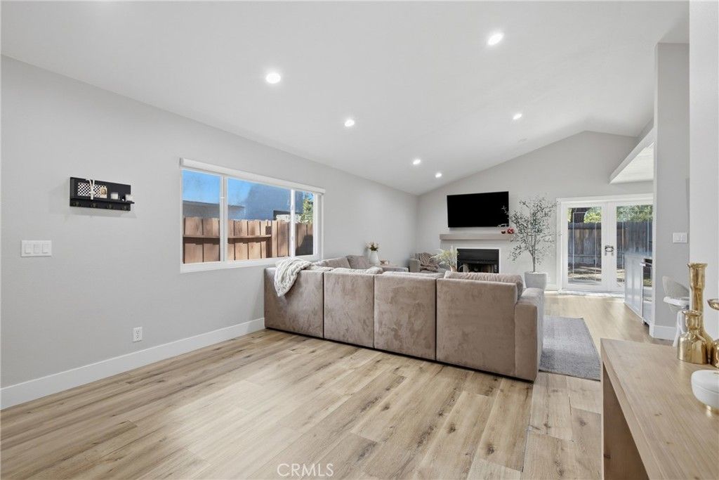 26764 Pamela Dr, Canyon Country, CA 91351 — photo 4