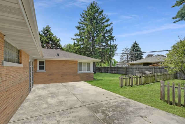 801 N Alann Drive, Joliet, IL 60435