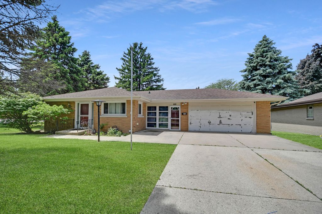 801 N Alann Drive, Joliet, IL 60435