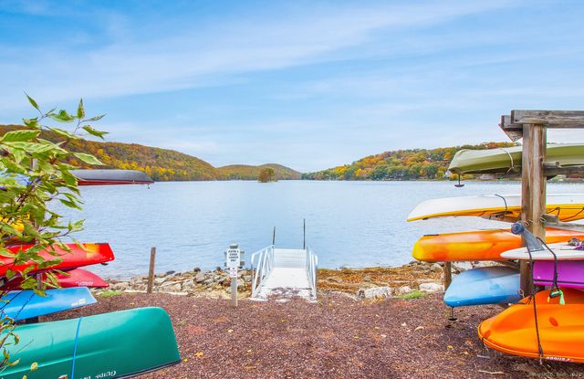 16 Hayestown Road A303, Danbury, CT 06811