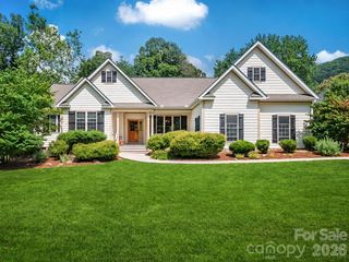 122 Twin Courts Drive, Weaverville, NC 28787