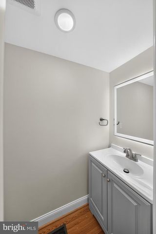 1712 U ST SE, Washington, DC 20020