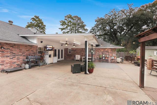 13726 Tech Dr, Central, LA 70818