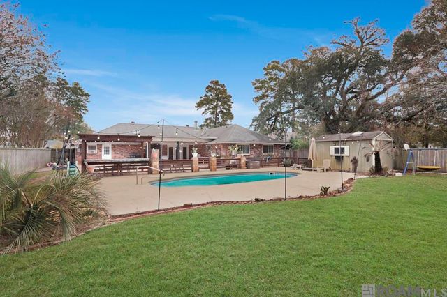 13726 Tech Dr, Central, LA 70818