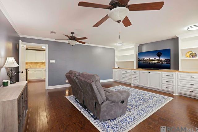 13726 Tech Dr, Central, LA 70818