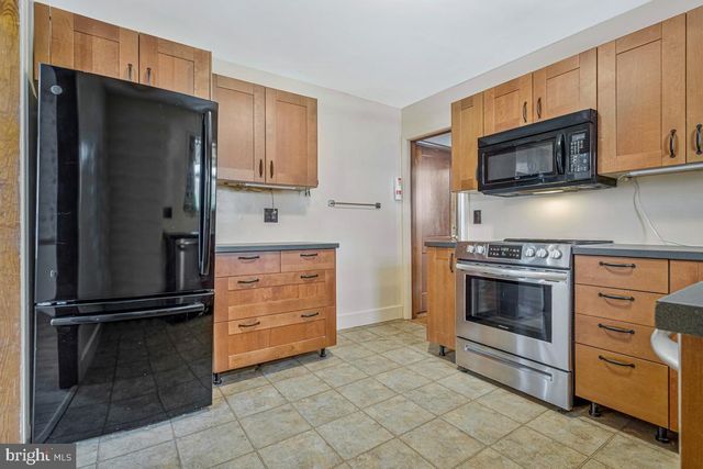 6614 HORSESHOE RD, Clinton, MD 20735