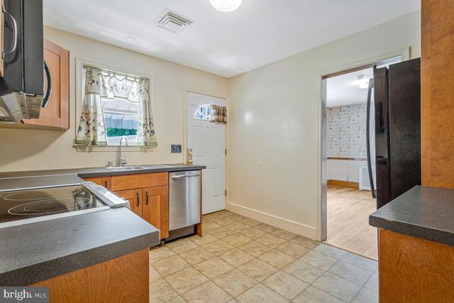 6614 HORSESHOE RD, Clinton, MD 20735