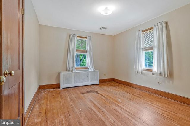 6614 HORSESHOE RD, Clinton, MD 20735