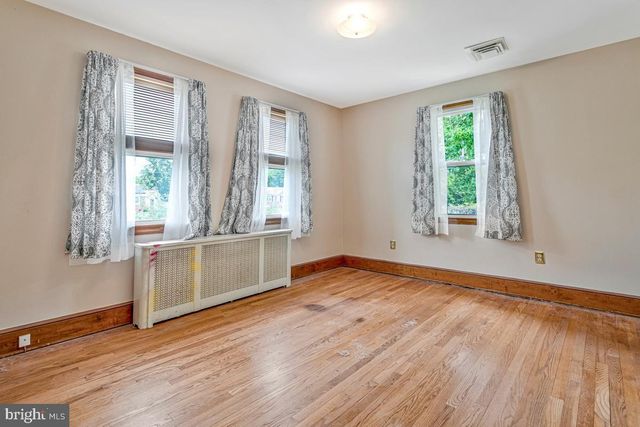 6614 HORSESHOE RD, Clinton, MD 20735