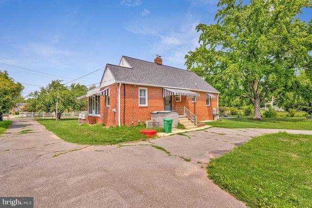 6614 HORSESHOE RD, Clinton, MD 20735