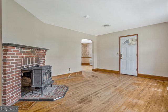 6614 HORSESHOE RD, Clinton, MD 20735