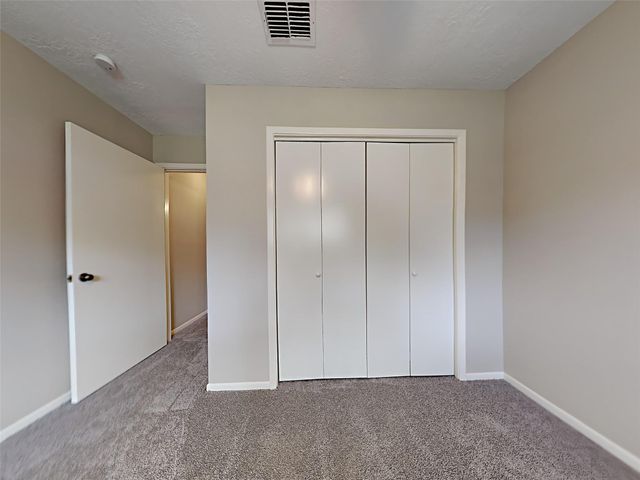207 Oakwood Street, League City, TX 77573