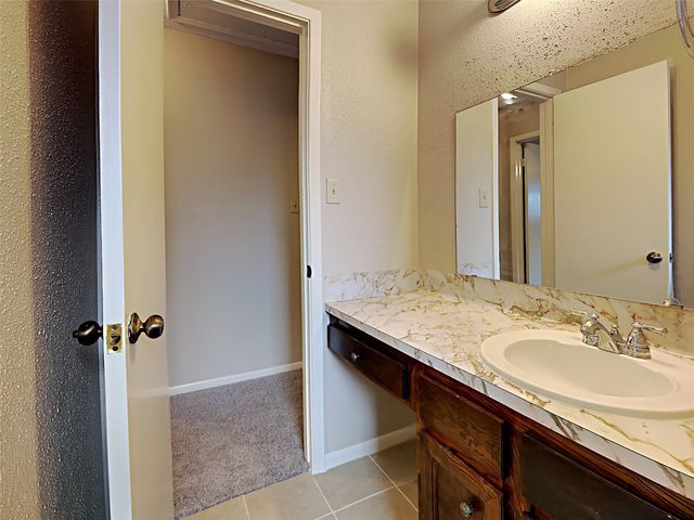 207 Oakwood Street, League City, TX 77573
