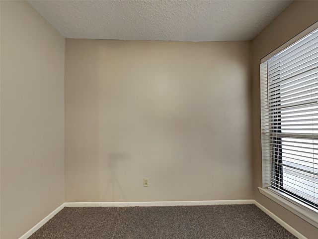 207 Oakwood Street, League City, TX 77573