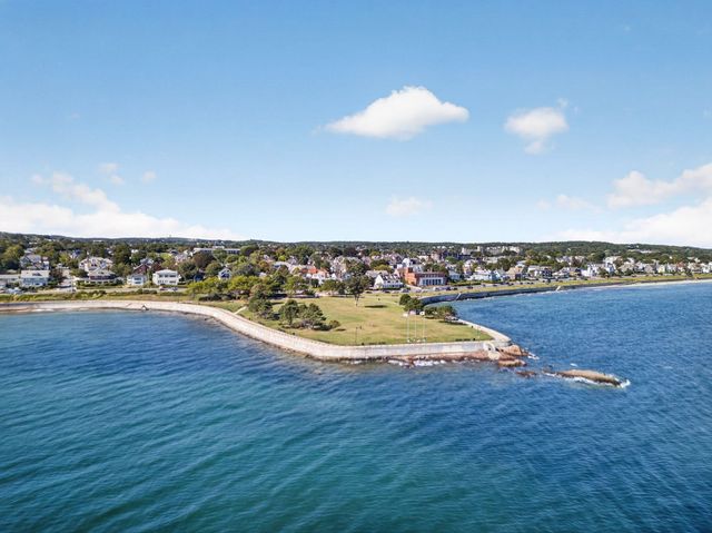 49 Munroe St 302, Lynn, MA 01901