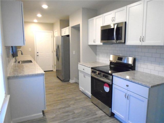 1308 6th Avenue, Leavenworth, KS 66048