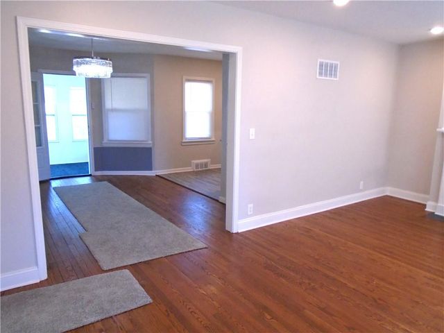 1308 6th Avenue, Leavenworth, KS 66048