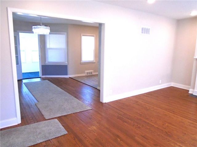 1308 6th Avenue, Leavenworth, KS 66048