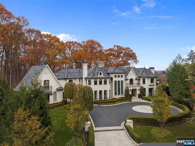 600 Colonial Road, River Vale, NJ 07675