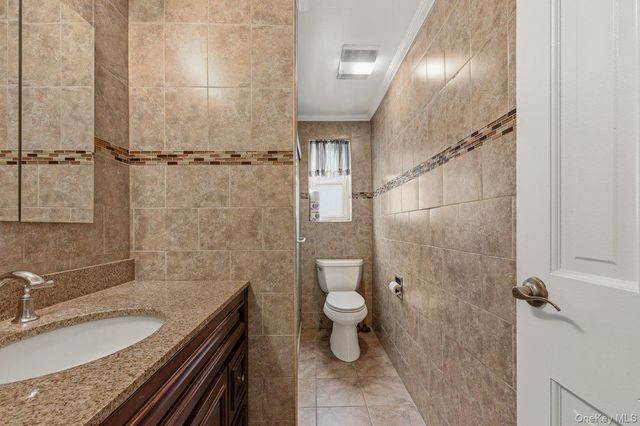 220 Calhoun Avenue, Bronx, NY 10465