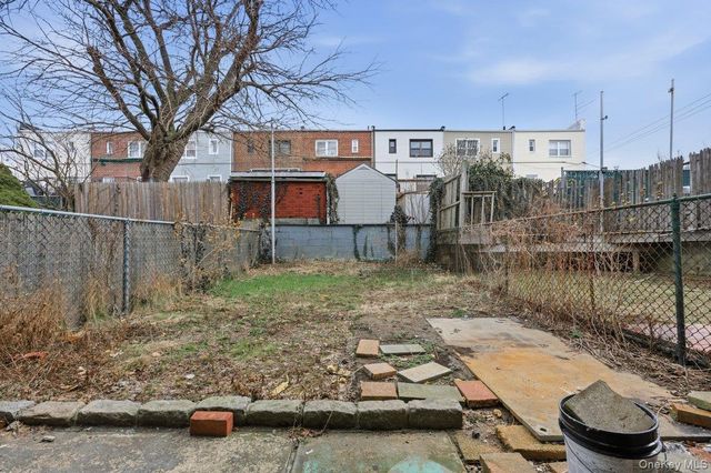 220 Calhoun Avenue, Bronx, NY 10465