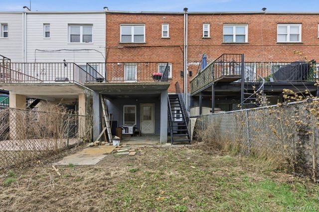 220 Calhoun Avenue, Bronx, NY 10465