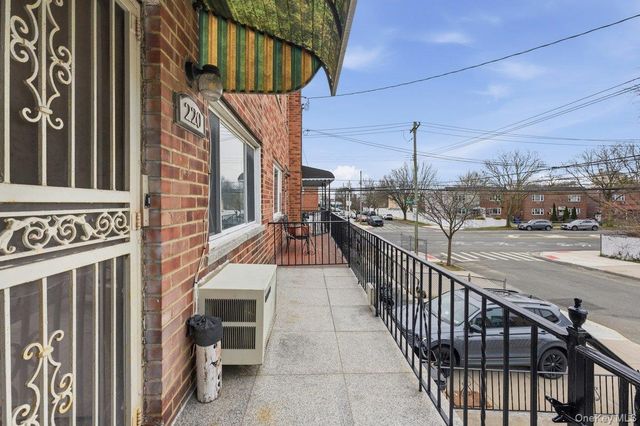 220 Calhoun Avenue, Bronx, NY 10465