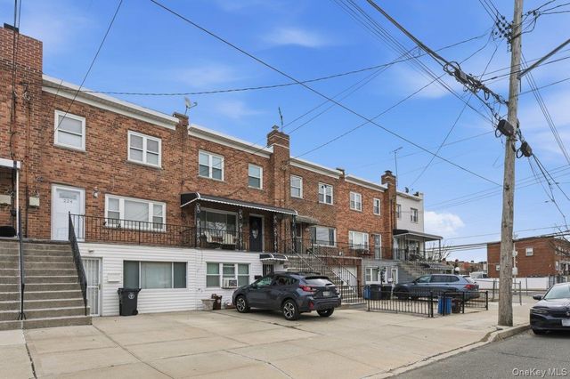 220 Calhoun Avenue, Bronx, NY 10465