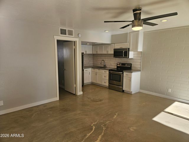4241 N 26th Street 9A, Phoenix, AZ 85016