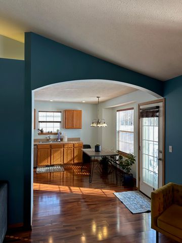 314 W Cherokee Path, Clever, MO 65631