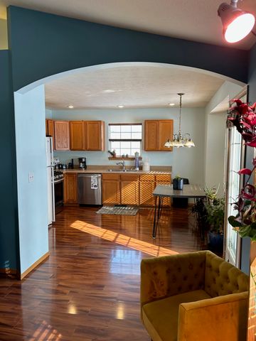 314 W Cherokee Path, Clever, MO 65631