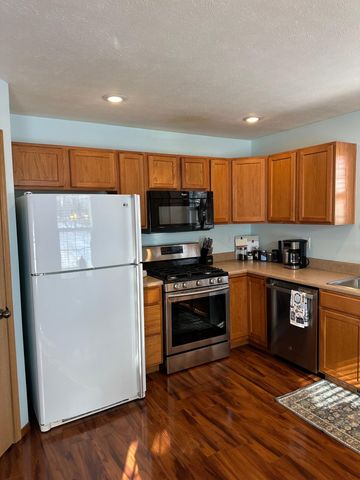 314 W Cherokee Path, Clever, MO 65631