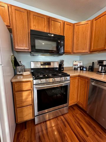 314 W Cherokee Path, Clever, MO 65631