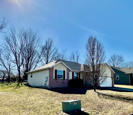 314 W Cherokee Path, Clever, MO 65631