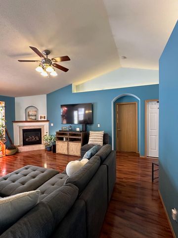 314 W Cherokee Path, Clever, MO 65631